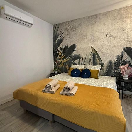 Wow! Paradise Aparthotel Cracóvia Exterior foto
