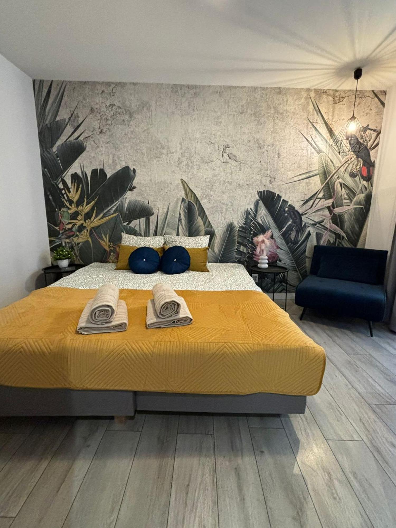 Wow! Paradise Aparthotel Cracóvia Exterior foto